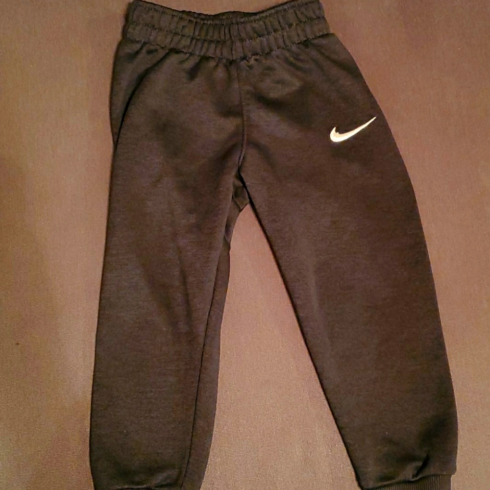 Nike Joggers 4/20